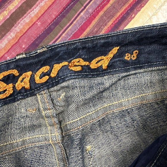 Sacred Boot Cut Flare Jeans Dark Blue Distressed Embroidery Women’s Waist 32 USA - Picture 5 of 12
